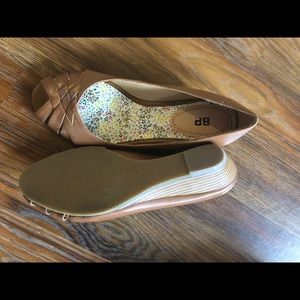 Brand new tan wedges